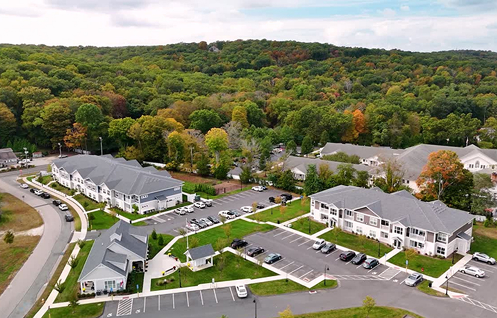 JLL Capital Markets arranges the $27 million sale of Blueway Commons